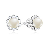 E-12772/1 - 925 Sterling silver stud with fresh water pearl.