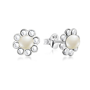 E-12968/1 - 925 Sterling silver stud with fresh water pearl.