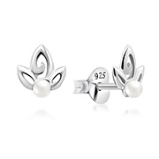 E-13031 - 925 Sterling silver stud with synthetic pearl.