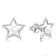 E-13394 - 925 Sterling silver stud with synthetic pearl.