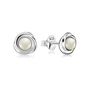 E-13676/1 - 925 Sterling silver stud with fresh water pearl.