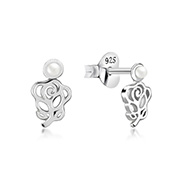 E-13685 - 925 Sterling silver stud with synthetic pearl.
