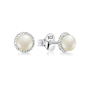 E-13746/1 - 925 Sterling silver stud with fresh water pearl.