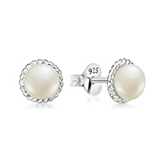 E-13747/1 - 925 Sterling silver stud with fresh water pearl.