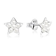 E-13774 - 925 Sterling silver stud with synthetic pearl.