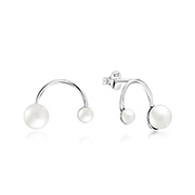 E-14425 - 925 Sterling silver stud with synthetic pearl.