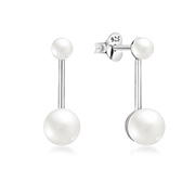 E-14911 - 925 Sterling silver stud with synthetic pearl.