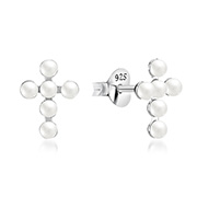 E-15771 - 925 Sterling silver stud with synthetic pearl.