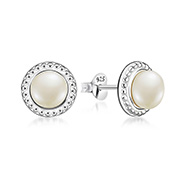 E-15893/1 - 925 Sterling silver stud with fresh water pearl.
