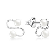 E-2479 - 925 Sterling silver stud with synthetic pearl.
