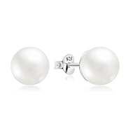 E-3949 - 925 Sterling silver stud with synthetic pearl.