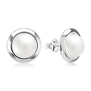 E-8661 - 925 Sterling silver stud with synthetic pearl.