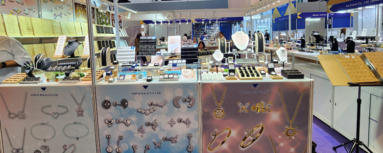 Jewellery & Gem World jewelry show