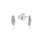 925 Sterling silver earring with cubic zircon.