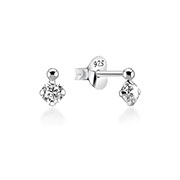 925 Sterling silver earring with cubic zircon.